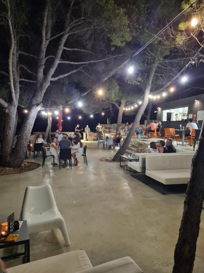 Boutique Camping Bunja سوبيتار المظهر الخارجي الصورة