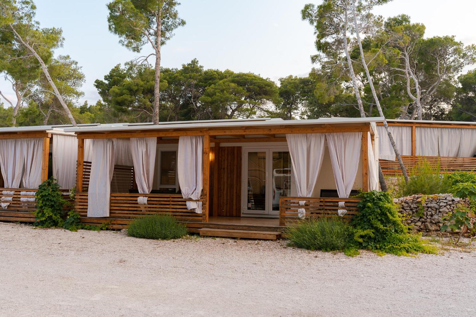 Boutique Camping Bunja سوبيتار المظهر الخارجي الصورة
