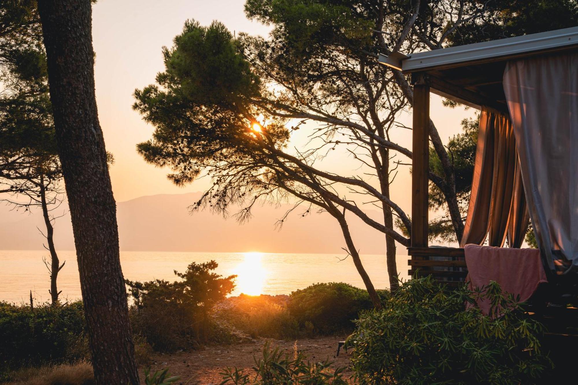 Boutique Camping Bunja سوبيتار المظهر الخارجي الصورة